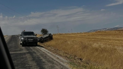 Sivrihisar’da kontrolden çıkan otomobil takla attı: Sürücü yara almadan kurtuldu